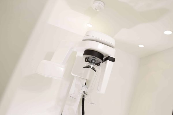 Dental-Röntgengerät in der Praxis von Dr. Thomsen in Hamburg.